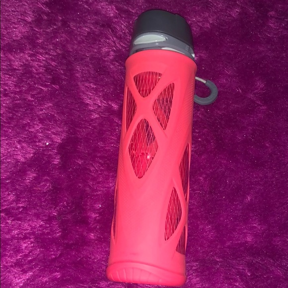 Water bottle - Picture 2 of 5